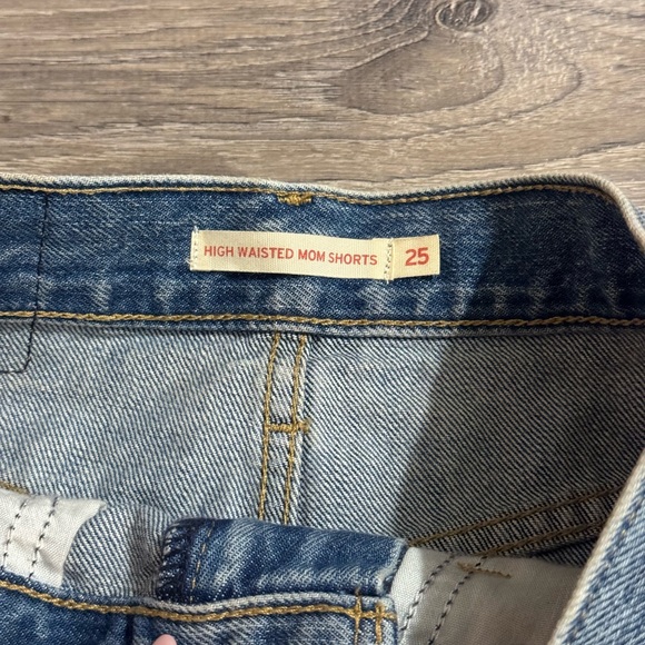 LEVIS Denim High Waisted Mom Shorts - Picture 4 of 5
